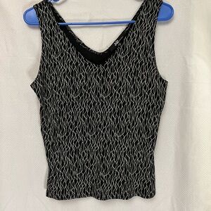 Jump Black and White Textured Tank TopGreat layering Size L